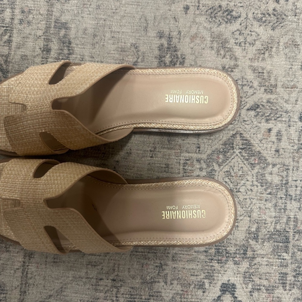 Cushionaire Women’s Voyage Slide Sandal Gold - Picture 3 of 5